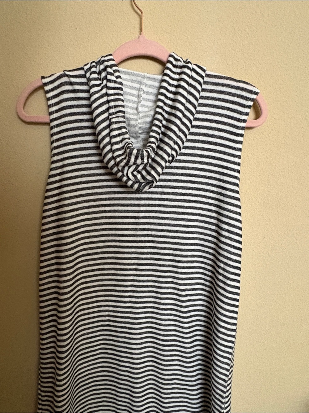 Sleeveless Hooded Striped Knit Dress - Black & White - Picture 4 of 8